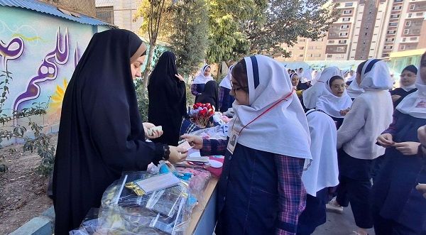 هدف بازارچه خیریه تقویت مشارکت اجتماعی و حمایت از دانش‌آموزان کم‌برخوردار  است