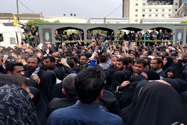 وداع تاریخی مشهدی‌ها با خادم‌الرضا؛ شهید جمهور