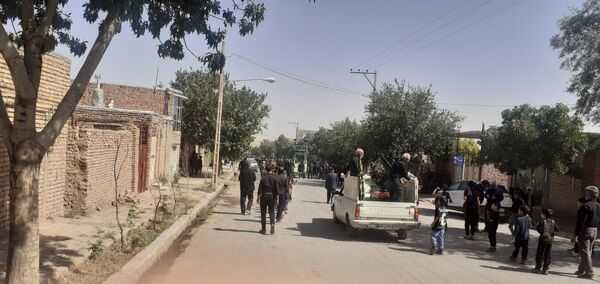 تجلی عشق به اباعبدالله در روستای سربالا؛ مراسم تاسوعا با مداحی و سینه زنی