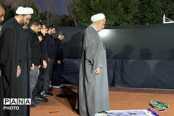 عزاداری هیئت فرهنگیان در سوگ سیدالشهدا (ع)