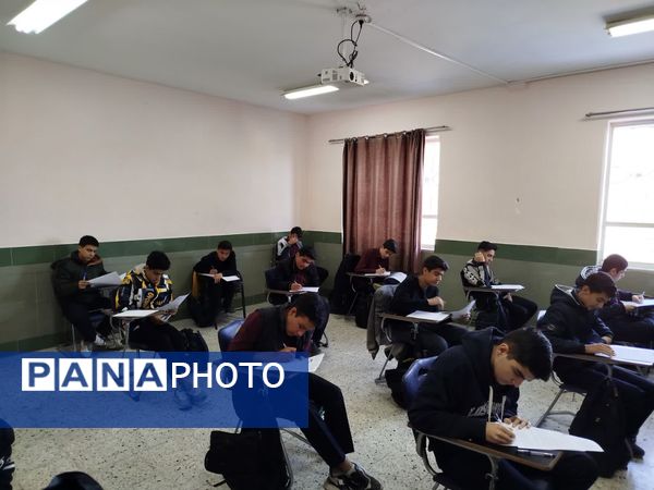 اولین آزمون پایش برای دانش‌آموزان دهم، یازدهم و دوازدهم دبیرستان نمونه آیت‌الله خامنه‌ای