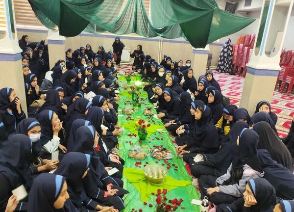 وقتی دبیرستان شهید همت بوی غربت حضرت مادر گرفت