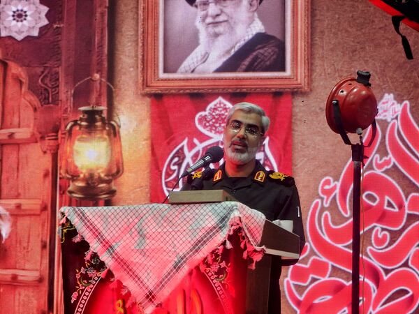 عطر حضور شهید گمنام در حاجی‌‌آباد پیچید 