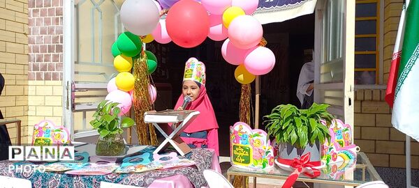 جشن شکوفه‌ها در دبستان سمیه منطقه خزل