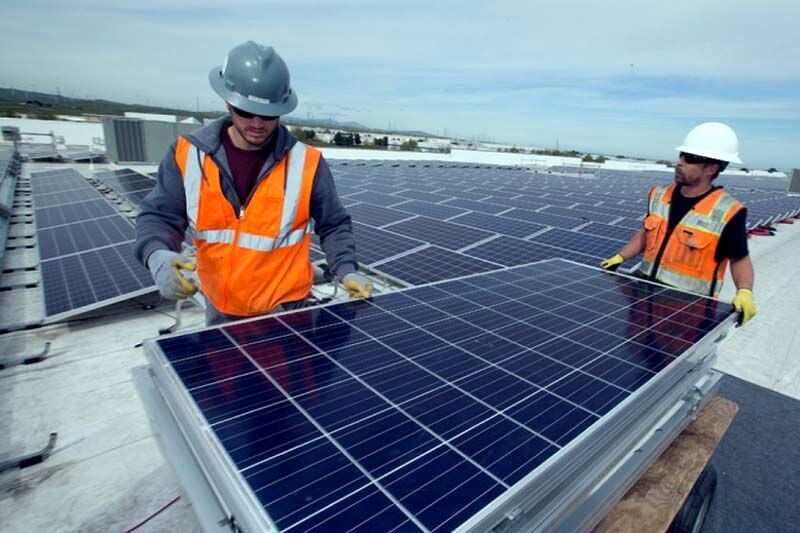 پیشگامی سازمان محیط زیست در تامین برق مصرفی از محل انرژی‌های تجدیدپذیر