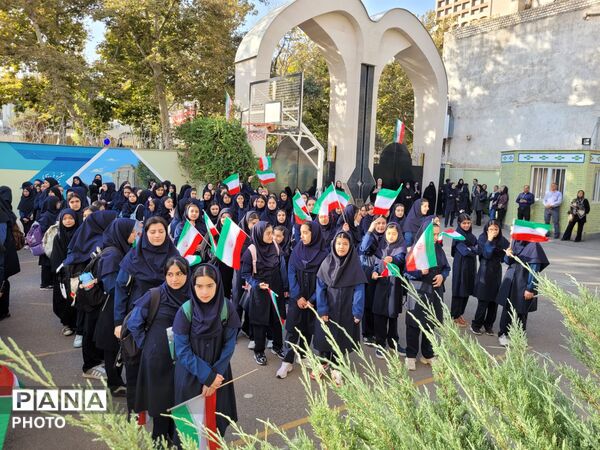 مهر با طنین همدلی و امید در دبیرستان مصلی نژاد حضرت زهرا(س)