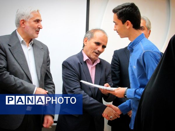 از رتبه برتر های کشوری و استانی جشنواره خوارزمی تجلیل شد