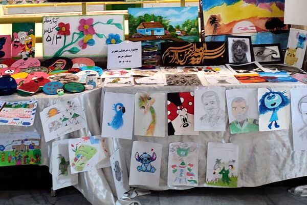 نمایشگاه دست سازه‌های مدرسه مریم بهارستان دو
