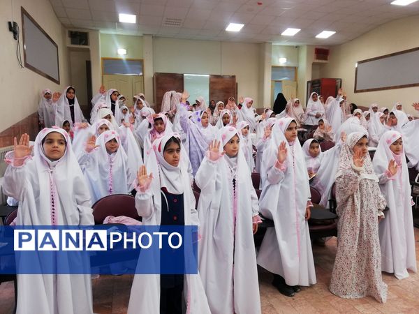 جشن عبادت در دبستان دخترانه تکتم