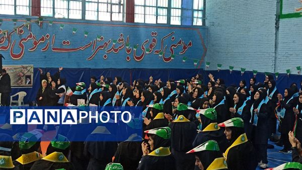  همایش دانش‌آموزی یاوران انقلاب شهرستان ورامین