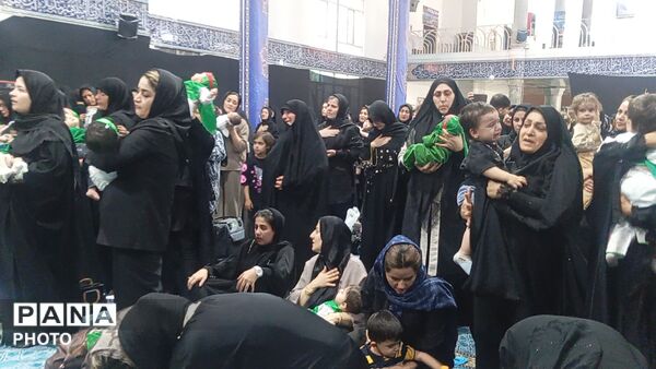 همایش بزرگ شیرخواران حسینی در قروه