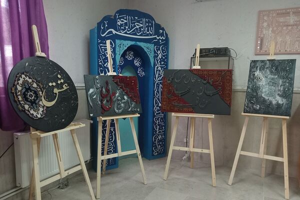 برپایی نمایشگاه آثار هنرجویان هنرستان های منطقه پردیس به مناسبت هفته مشاغل