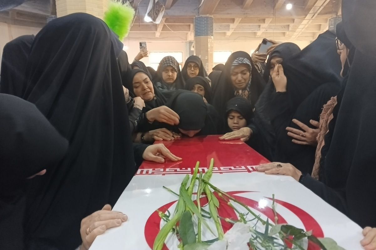 حضور شهید گمنام، حال‌وهوای نماز جمعه را متحول کرد