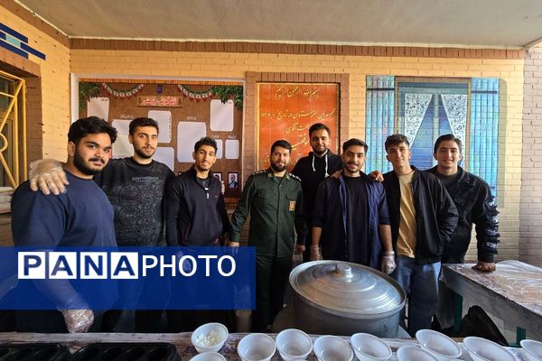 هنرستان موفقیان اسلامشهر میزبان آیین یادواره شهدا با حضور جمعی از مسئولان بود