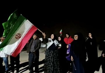 بانوی میانکوهی از عشق و ارادت خود نسبت به نظام سخن می‌گوید 