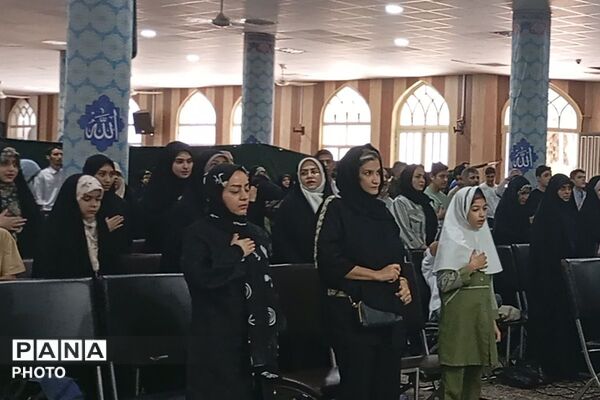 تقدیر از منتخبین مسابقات قرآن، عترت و نماز شهرستان شهریار 