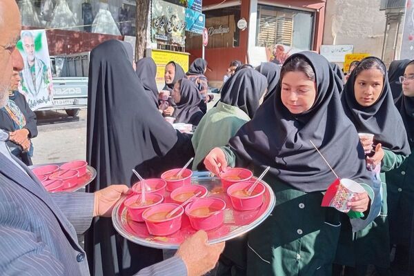 ۱۳ آبان نماد استکبارستیزی نسل جوان ایران