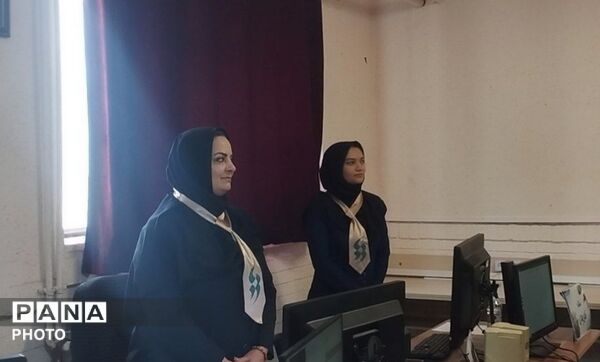 بازدید از دبیرخانه استانی چهل‌وچهارمین جشنواره فرهنگی و هنری دانش آموزان خراسان رضوی