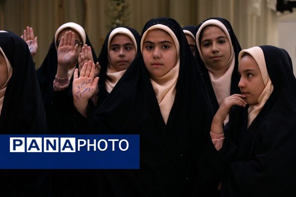 آیین بزرگداشت روز معلم ویژه معلمان و فرهنگیان ناحیه۲ بهارستان