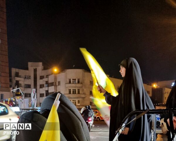 شهر در مسیر غدیر؛ موج شادی در مهمانی ۱۰ کیلومتری