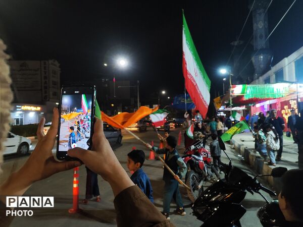 تجدید عهد و پیمان دوباره مردم کرج با رهبر انقلاب 