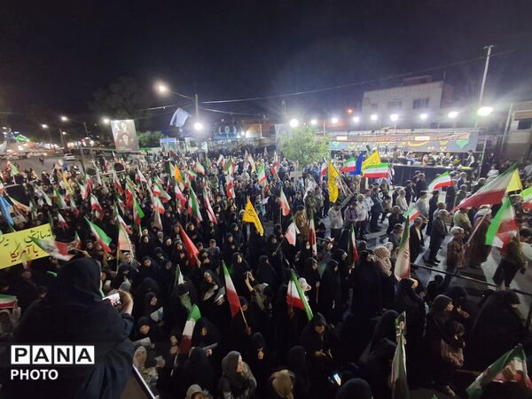 کاشمری ها با احترام نظامی به استقبال سرود جمهوری اسلامی رفتند 