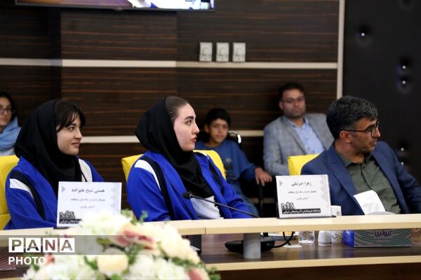 تجلیل از دانش‌آموزان ورزشکار و قهرمان آذربایجان شرقی