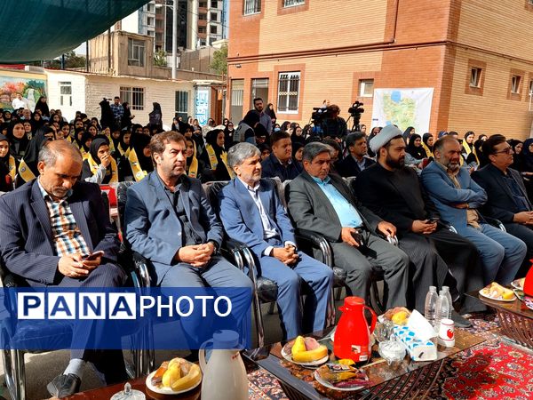 زنگ جوانه ها در مشهد به صدا در آمد