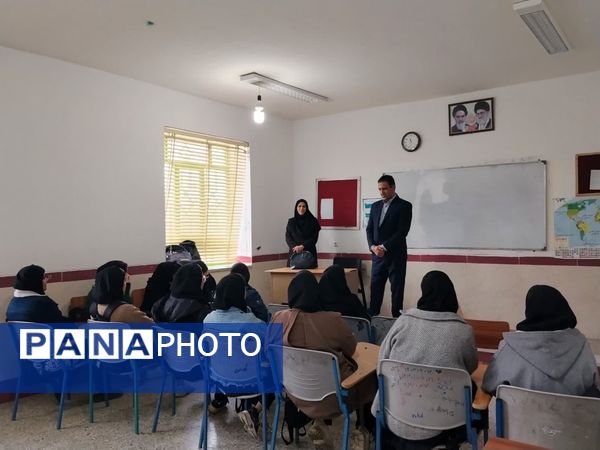 بازدید سرگروه‌های آموزشی از مدارس خاتم