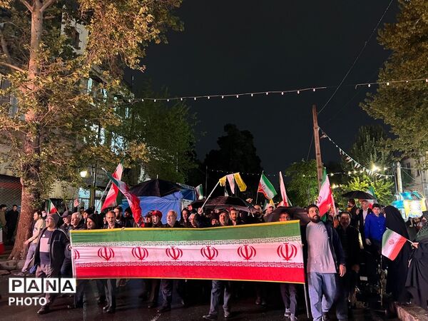 صدای حق هنوز پابرجاست
