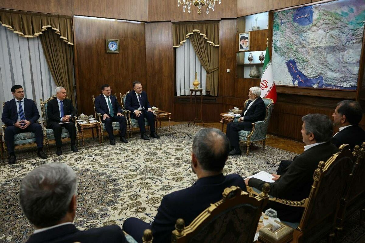 عارف: اقتصاد ایران و تاجیکستان می تواند مکمل یکدیگر باشد