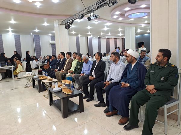 جشن تجلیل ازمقام والای معلم در بندرخمیر