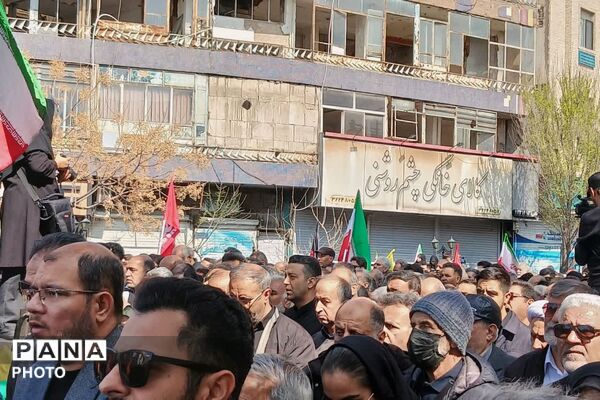 کبوتران عاشق به امام شهیدشان پیوستند