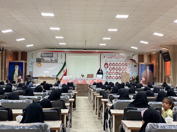مجمع عمومی انجمن اولیا مربیان دبیرستان نمونه دولتی آمنه(س)