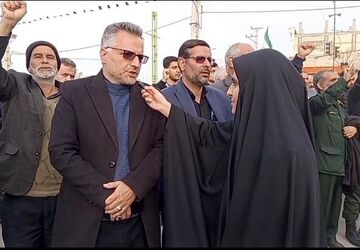 اجتماع فرهنگیان و دانش آموزان شهرستان جعفرآباد برای بیعت با سومین رهبر انقلاب
