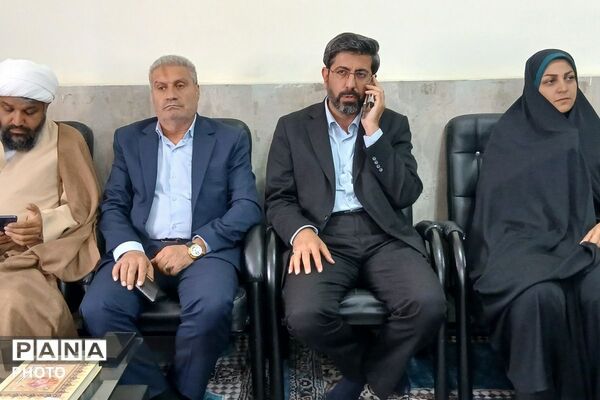 آیین بازگشایی مهر، نماز جماعت و محفل انس با قرآن در هنرستان دخترانه اولیا ۳ کهریزک