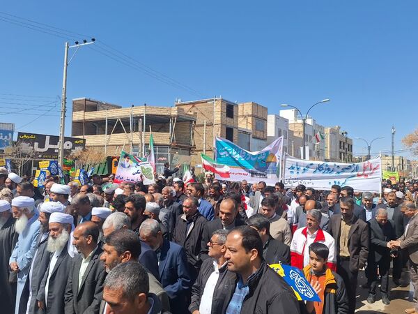 حضور حماسه‌ساز و پرشور مردم شهرستان خواف در راهپیمایی روز قدس