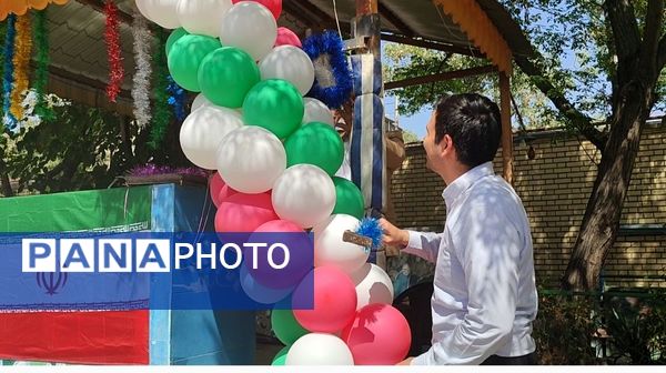 آیین نواختن زنگ مهر، ایثار و شهادت در دبستان شاهد حاج تقی آقا بزرگ ناحیه یک مشهد 