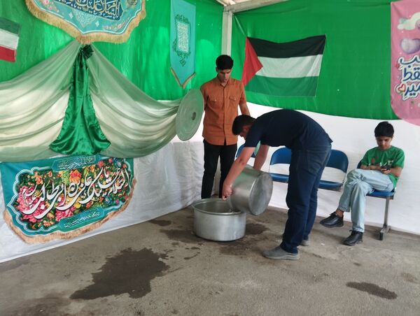 موکب دبیرستان ناصر در آموزش  و پرورش ناحیه ۷
