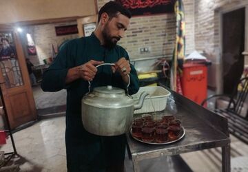 قاب پانا میزبان چای، چایخانه حضرت زهرا (س) 