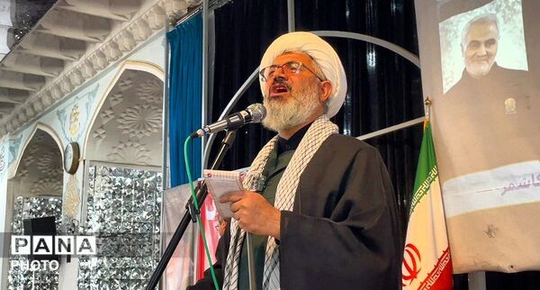 نمازی حماسی و معنوی با عطر شهادت در کاشمر