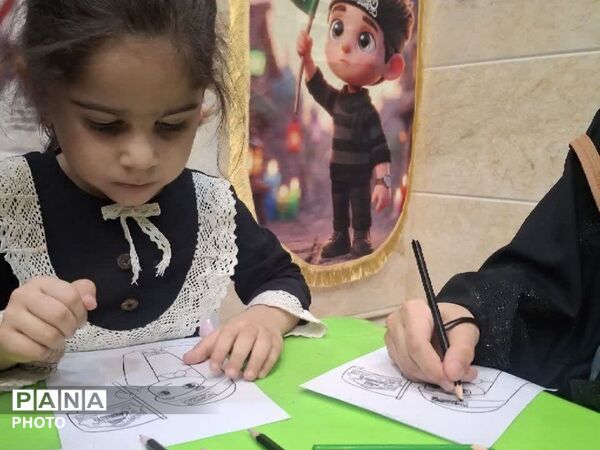 برپایی موکب کودک در جوار شهدای گمنام منطقه ۱۸ 