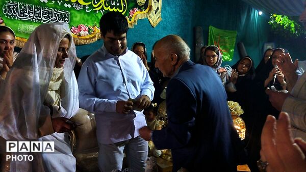 مراسم عروسی دو جوان نیشابوری در مهمانی کیلومتری  عید غدیر خم 