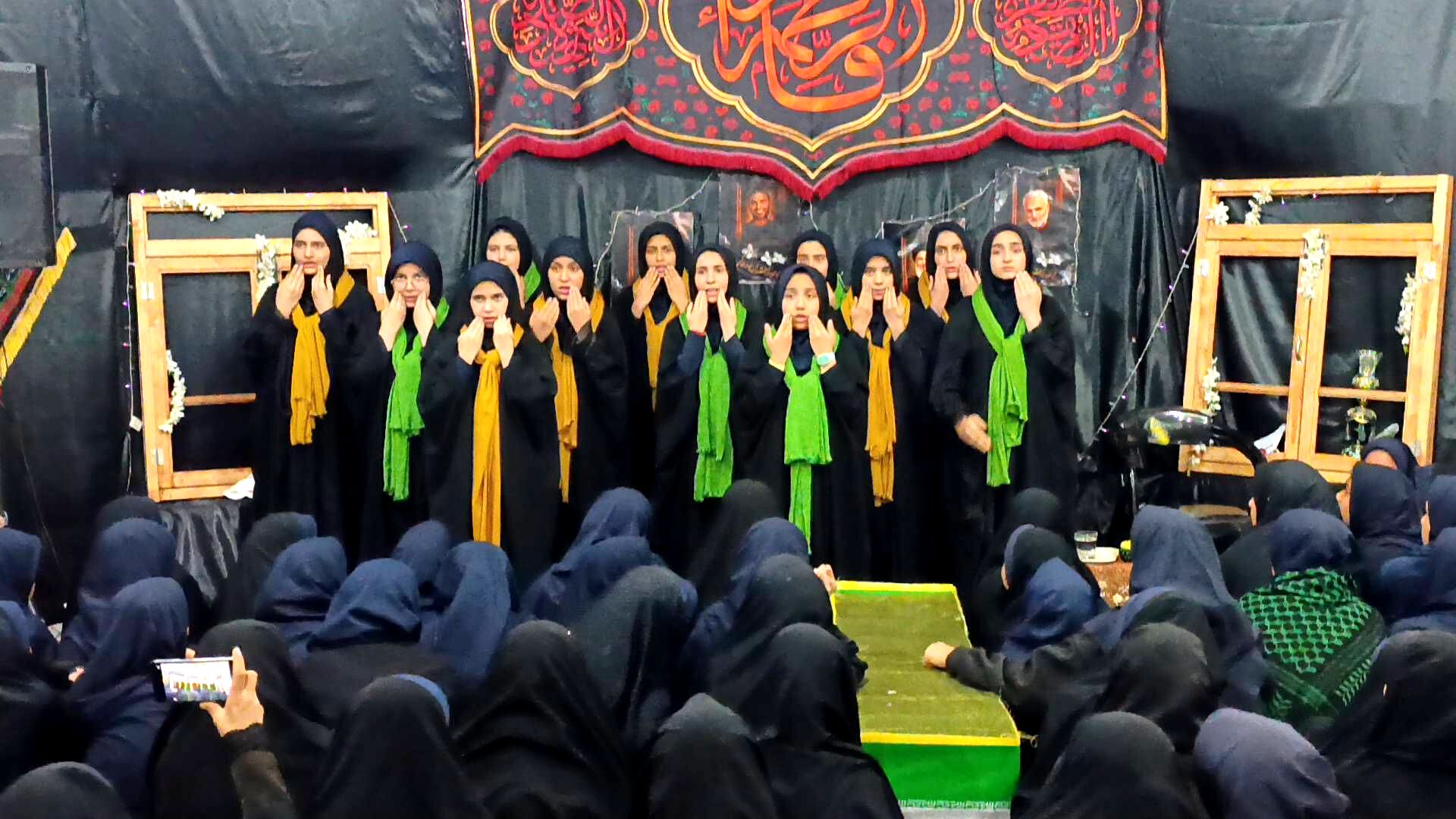 مراسم استقبال از شهید گمنام در دبیرستان دخترانه امام رضا(ع) واحد ۱۲ مشهد