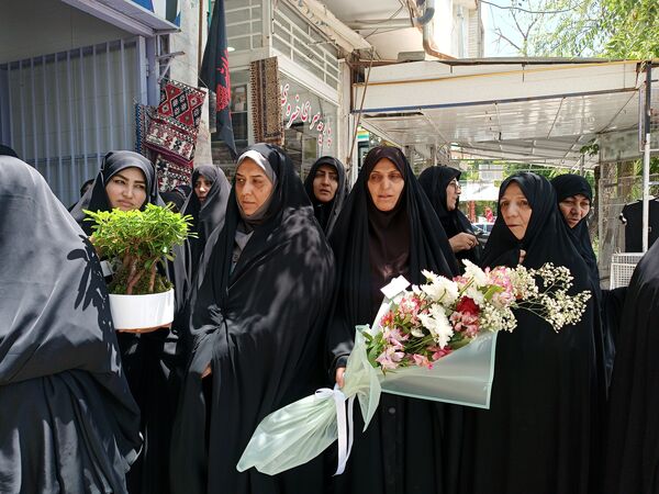 بازگشت امام جمعه از سفر مکه و استقبال گرم مردم فارسان