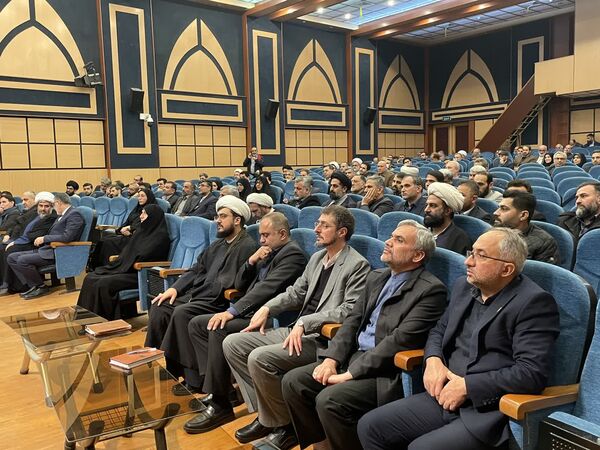 آیین رونمایی از کتاب راهبرد نگاری مازندران آینده 