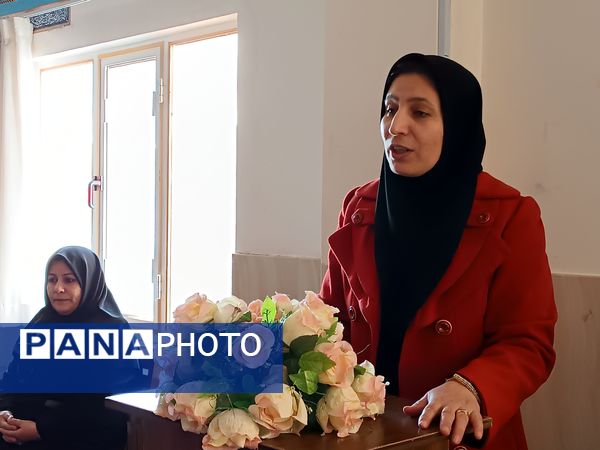 برگزاری جلسه آموزش خانواده در دبیرستان دخترانه نور اردبیل