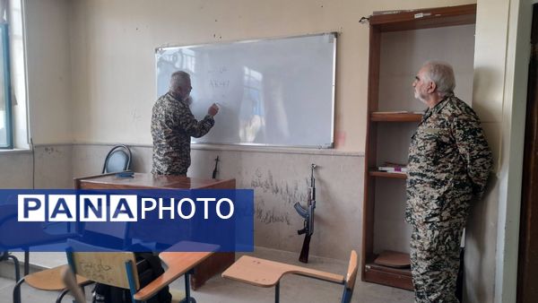 برگزاری کارگاه آموزشی تیر اندازی با اسلحه در هنرستان آفرینش پردیس 