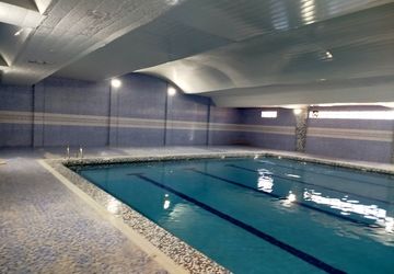 بازدید فرماندار کوهبنان از روند اجرایی استخر شنا