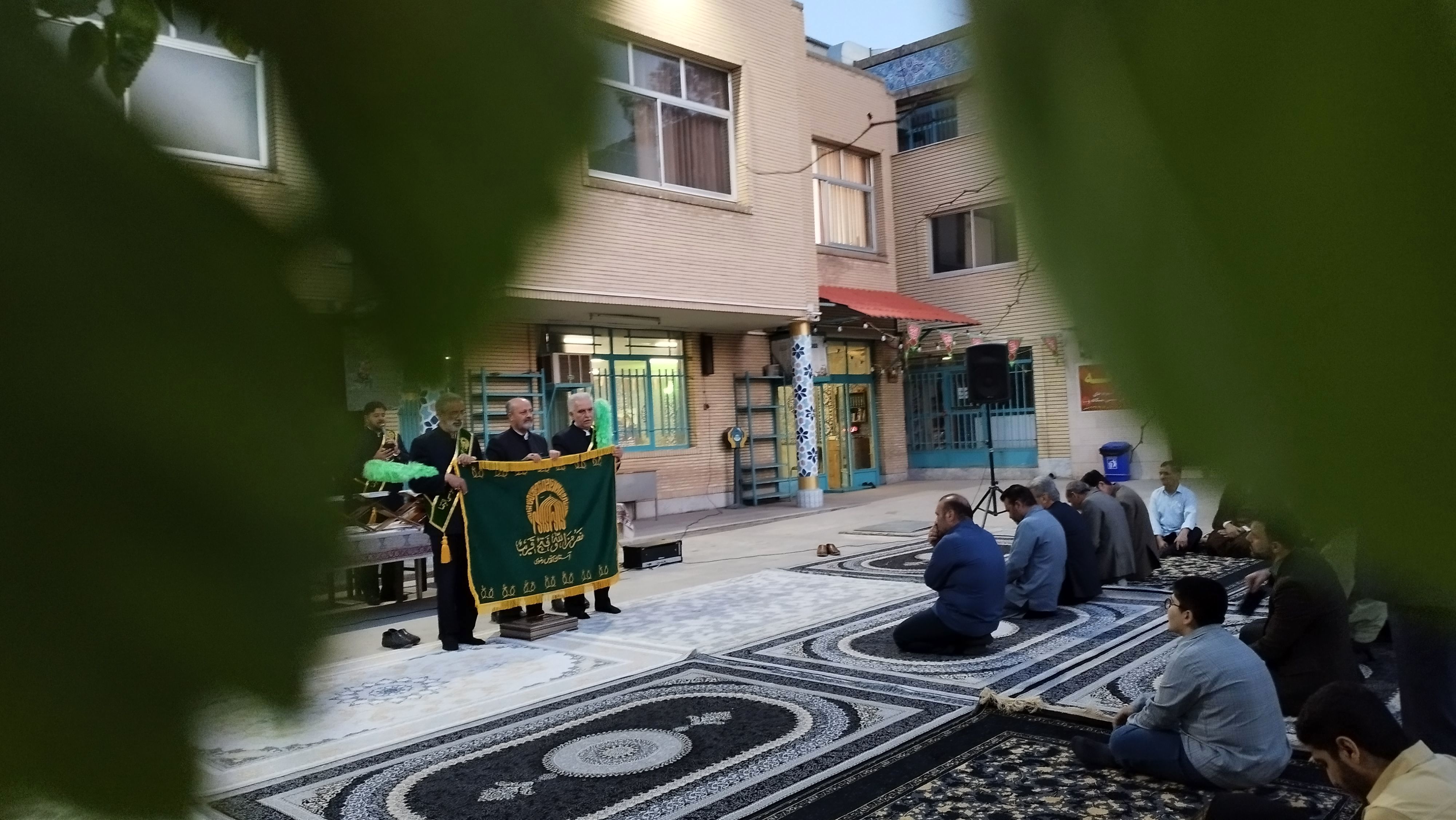 برگزاری محفل انس با قران کریم و ضیافت افطاری در آموزش و پرورش ناحیه ۳